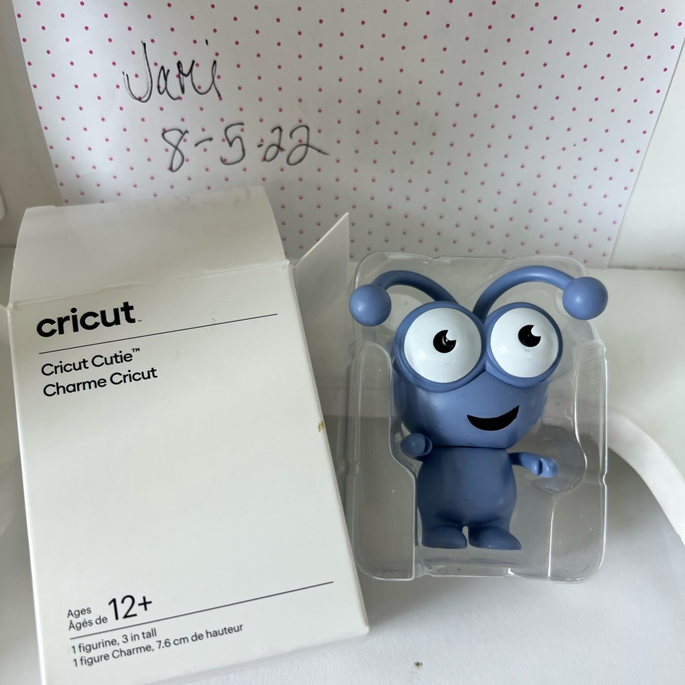 Cricut cutie. Periwinkle